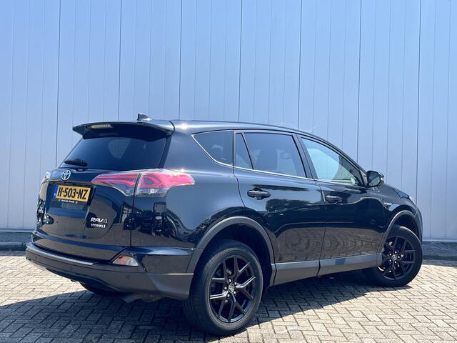 Toyota RAV4 2.5 Hybrid Black Edition Dealer Onderhouden Panorama Leer Alcantara Parkeer Sensoren Stoel verwarmd