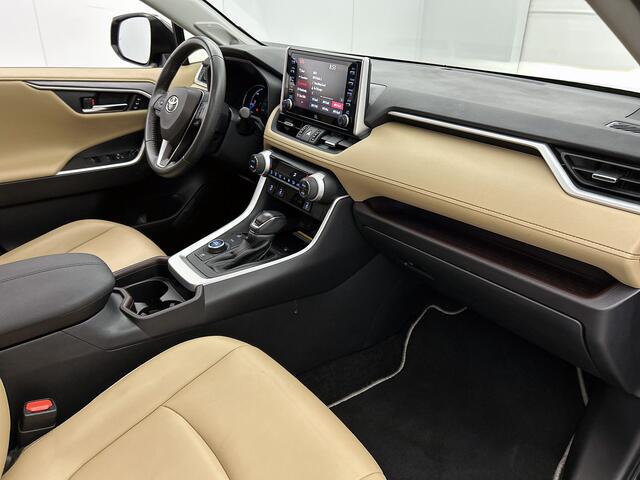 Toyota RAV4 2.5 Hybrid AWD Executive | Navigatie | Leer | Elektrische stoel | ACC | Climate Control