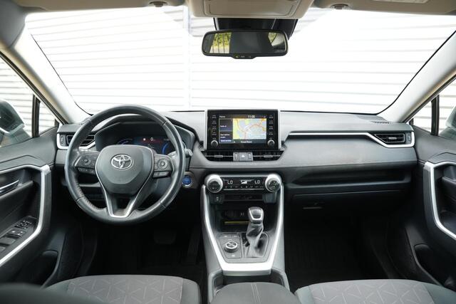 Toyota RAV4 2.5 Hybrid AWD Business Intro