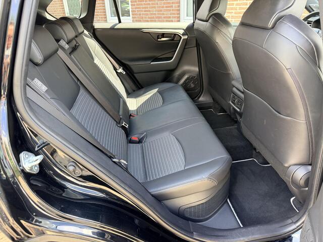 Toyota RAV4 2.5 Hybrid AWD Black Edition *Trekhaak*