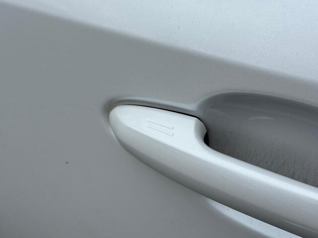 Toyota RAV4 2.5 Plug-in Hybrid AWD Style | Trekhaak afneembaar | Dakdragers | HUD | JBL | 360 camera |