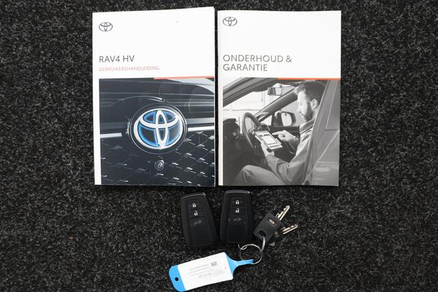 Toyota RAV4 2.5 Hybrid AWD Black Edition | TREKHAAK | elektrisch bedienbare achterklep | 360 graden camera |
