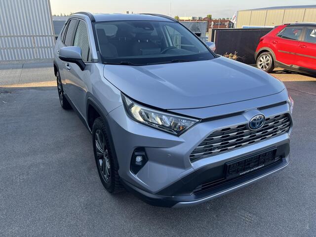Toyota RAV4 2.5 Hybrid AWD Business Apple Carplay en/of Android auto navigatie, Parkeersensoren voor + achter, Achteruitrijcamera, LMV, Adaptieve cruise control,
