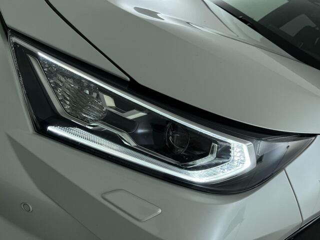 Toyota RAV4 2.5 Hybrid Bi-Tone