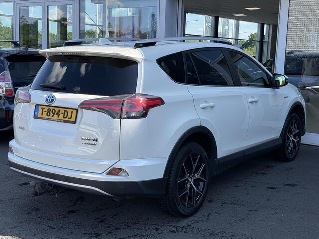 Toyota RAV4 2.5 Hybrid AWD Style | Trekhaak | All-season | Dodehoeksensor | Elektrische bestuurdersstoel |