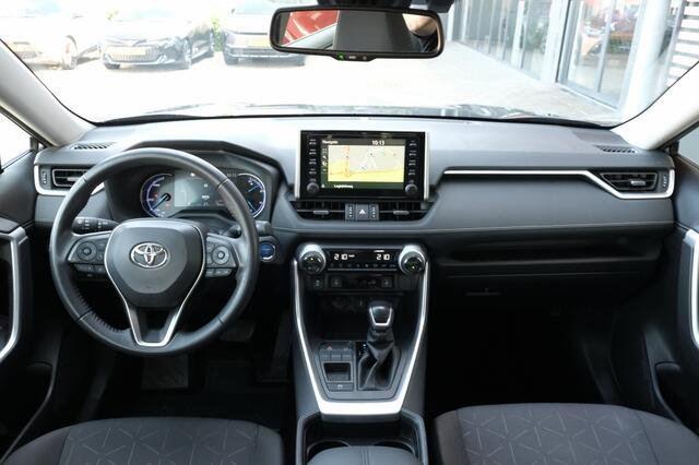 Toyota RAV4 2.5 Hybrid Active Automaat | Apple Carplay / Android auto | Achteruitrij camera | Stoel verwarming | 17" lichtmetalen velgen | 7 inch digitaal instrumentenpaneel | Parkeerhulpcamera achter met breedbe