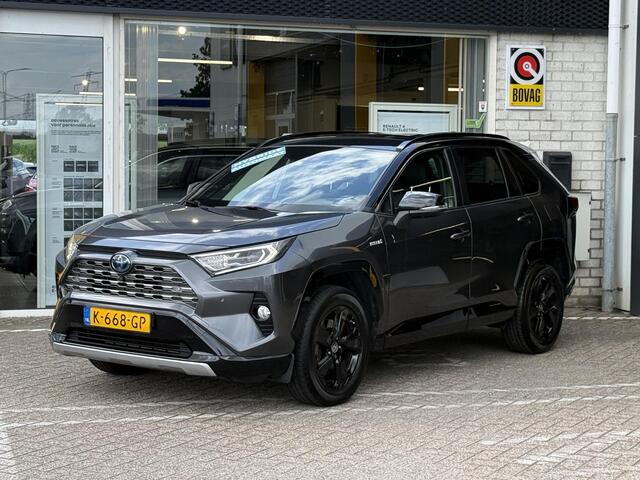 Toyota RAV4 2.5 Hybrid AWD Bi-Tone | Trekhaak | 360 graden camera | Stoelverwarming | Cruise adaptief | Draadloze tel lader |