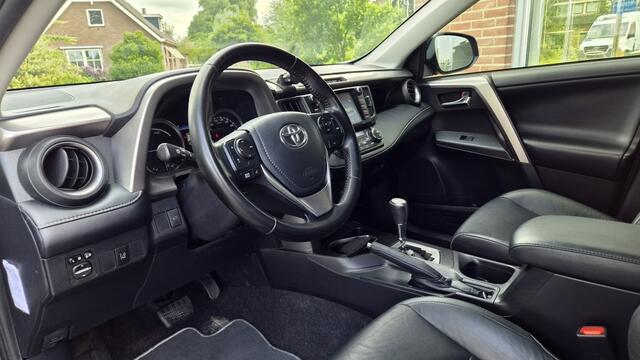 Toyota RAV4 2.5 Hybrid Executive AWD, BSM, JBL, Trekhaak, NL Auto!