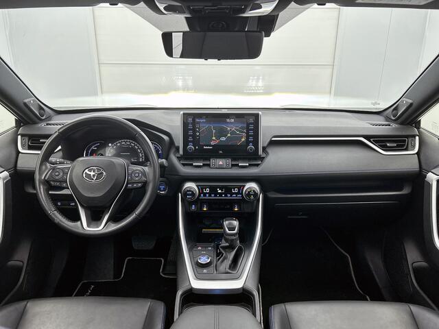 Toyota RAV4 2.5 Hybrid AWD Bi-Tone Innovation Pack | BTW Voertuig | Schuif/Kantel Dak | JBL | Dodehoek detectie | 360 Camera + camera binnenspiegel | Stoelverwarming | Parkeersensoren voor+achter | Elektrische Achterklep |