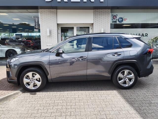 Toyota RAV4 2.5 Hybrid AWD Dynamic Plus | Trekhaak (1650kg trekgewicht) | Schuifkanteldak | Navi | Stoelverwarming