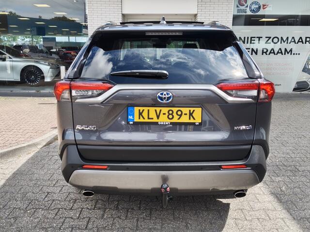 Toyota RAV4 2.5 Hybrid AWD Dynamic Plus | Trekhaak (1650kg trekgewicht) | Schuifkanteldak | Navi | Stoelverwarming