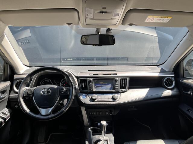 Toyota RAV4 2.5 Hybrid AWD Executive Business