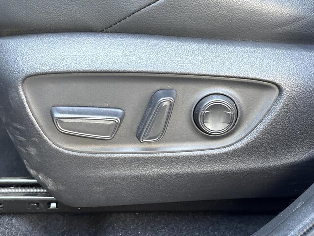 Toyota RAV4 2.5 Plug-in Hybrid AWD Bi-Tone Plus **STOELVENTILATIE/ JBL AUDIO/ 360 CAMERA**