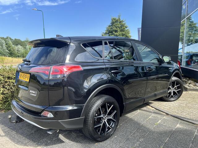 Toyota RAV4 2.5 Hybrid Style Automaat, Trekhaak, All Weather banden, volledig dealer onderhouden, navigatie