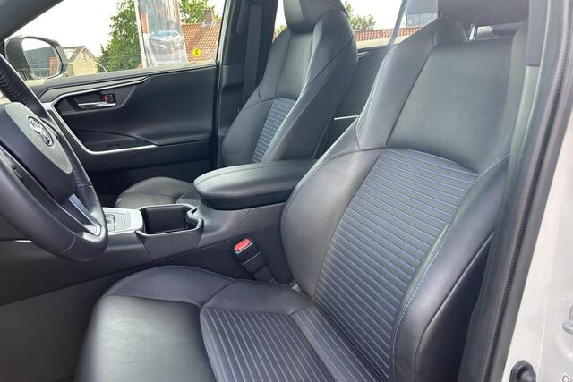 Toyota RAV4 2.5 Hybrid AWD Bi tone, Bearlock, Trekhaak!
