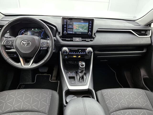 Toyota RAV4 2.5 Hybrid Dynamic | BTW voertuig | Panoramadak | Trekhaak | Elektrische achterklep | Navigatie | Apple CarPlay/Android Auto | Climate Control |