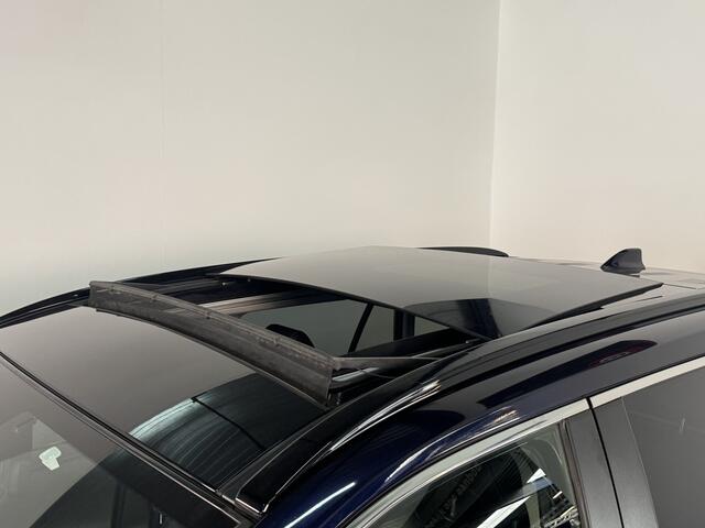 Toyota RAV4 2.5 Hybrid AWD Executive | Schuif-kanteldak | JBL Audio | Trekhaak | Lederen bekleding |