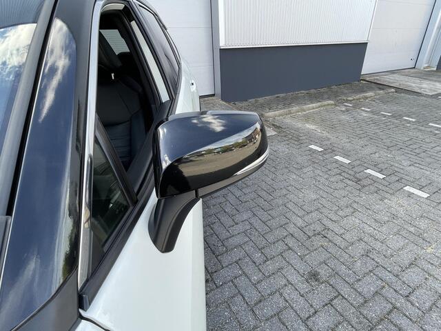 Toyota RAV4 2.5 Hybrid AWD Bi-Tone , 47.000 KM, 1650 KG Trekgewicht
