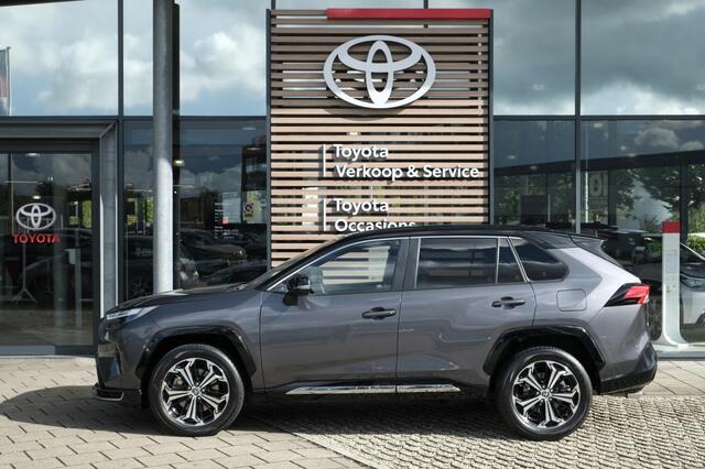 Toyota RAV4 Plug-in Hybrid 300 Bi-Tone Plus Automaat | Full option | JBL Premium Audio | Geïntegreerd navigatiesysteem | Head up display (HUD); projectie van informatie op de voorruit | JBL Premium Audio met 9 JB