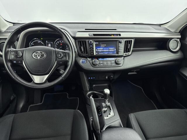 Toyota RAV4 2.5 Hybrid Dynamic Plus | Parkeersensoren V+A | Elek Achterklep | Stoelverwarming |