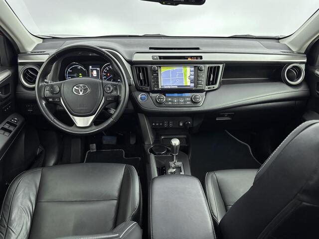 Toyota RAV4 2.5 Hybrid AWD Executive | Trekhaak - 1650KG Trekgewicht | Dodehoek detectie | 360 Camera | Stoelverwarming | Parkeersensoren voor+achter | Elektrische achterklep | elektrisch verstelbare stoel |