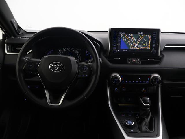 Toyota RAV4 2.5 Hybrid AWD Bi-Tone Innovation Pack I Panoramisch schuif-kanteldak I 360 graden camera I Digitale binnenspiegel I Trekhaak - 1650 KG trekgewicht | JBL | Dodehoek detectie | Navigatie | Apple CarPlay/Android Auto |