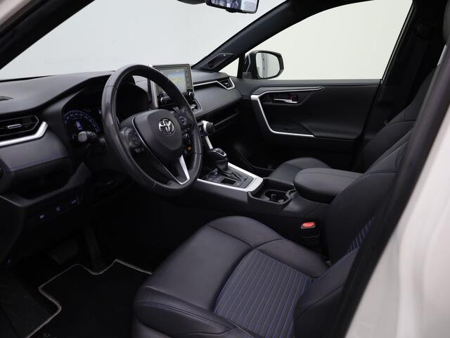 Toyota RAV4 2.5 Hybrid Bi-Tone | NL Auto | Panodak | Elek. Stoelen | 360 Camera | Apple Carplay/ Android | Bi-Tone | Prijs Rijklaar !!