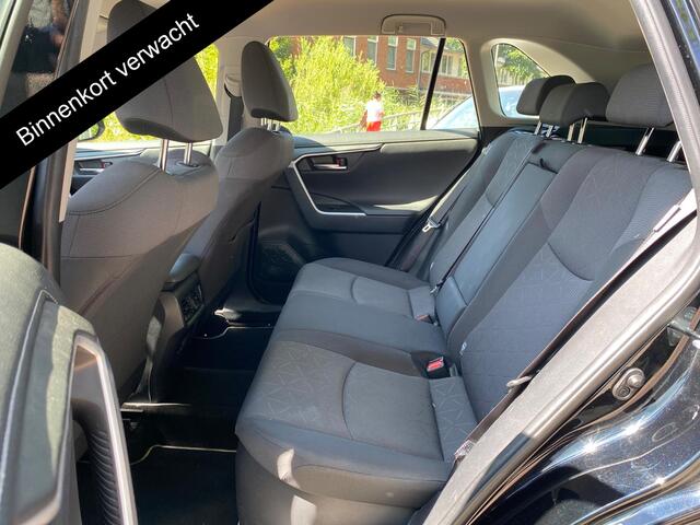 Toyota RAV4 2.5 Hybrid Business Edition | Trekhaak | Apple Carplay & AndroidAUTO | Camera | Lichtmetalen velgen |