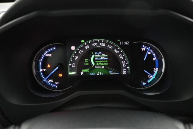 Toyota RAV4 2.5 Plug-in Hybrid AWD Bi-Tone Plus | Stoel en stuurverwarming | 1500KG Trekgewicht | Parkeersensoren V+A | Elektrisch verstelbare voorstoel |