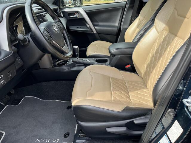 Toyota RAV4 2.5 Hybrid AWD Style | All-in prijs | Automaat | Leder bekleding | Fietsbeugel