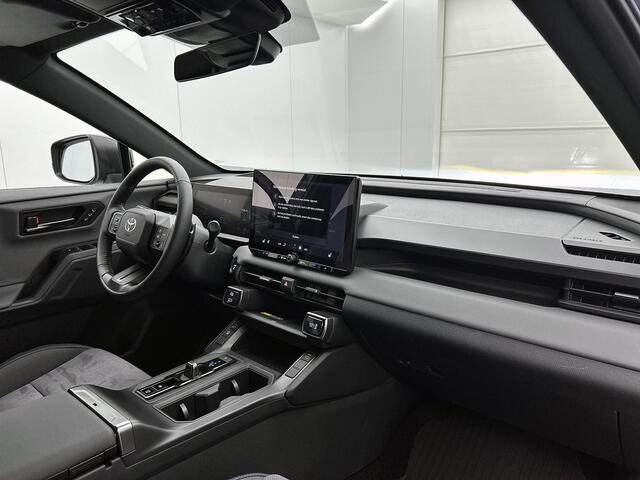 Toyota RAV4 2.5 Plug-in Hybrid 270 First Edition | BTW voertuig | 360 Camera | Stoelventilatie | Stoel+stuurverwarming | Head-Up Display | Elektrische achterklep | Parkeersensoren voor+achter |