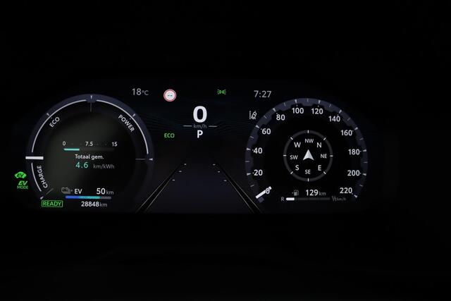 Toyota RAV4 2.5 Plug-in Hybrid AWD Bi-Tone Plus | Trekhaak | JBL Audio | Parelmoer lak | Stoelverwarming | 10 Jaar Garantie! |