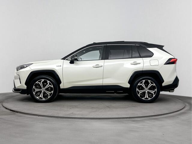 Toyota RAV4 2.5 Plug-in Hybrid AWD Bi-Tone Plus | BTW | Schuif/kantel panoramadak | JBL | 360 Camera + camera binnenspiegel | Stoelventilatie | stoel+stuurverwarming | Memory Seat | Dodehoek detectie | Navigatie | Apple CarPlay/Android Aut