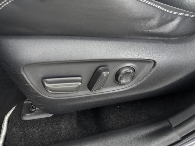 Toyota RAV4 2.5 Hybrid Executive | Bearlock | Trekhaak | JBL | Blindspot | Onderweg-naar-dealer