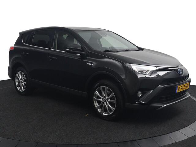 Toyota RAV4 2.5 Hybrid AWD Style Limited | Aanhangwagen geremd 1650 KG | Stoel verwarming | Stuurverwarming | Navigatie | Trekhaak | parkeersensor voor en achter |