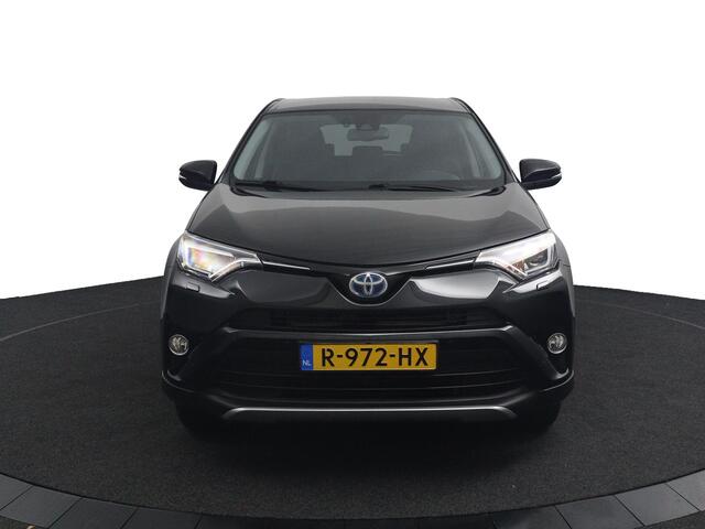 Toyota RAV4 2.5 Hybrid AWD Style Limited | Aanhangwagen geremd 1650 KG | Stoel verwarming | Stuurverwarming | Navigatie | Trekhaak | parkeersensor voor en achter |