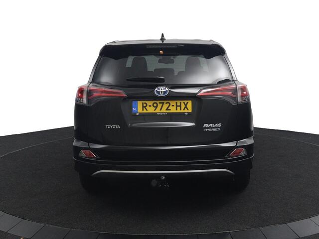Toyota RAV4 2.5 Hybrid AWD Style Limited | Aanhangwagen geremd 1650 KG | Stoel verwarming | Stuurverwarming | Navigatie | Trekhaak | parkeersensor voor en achter |