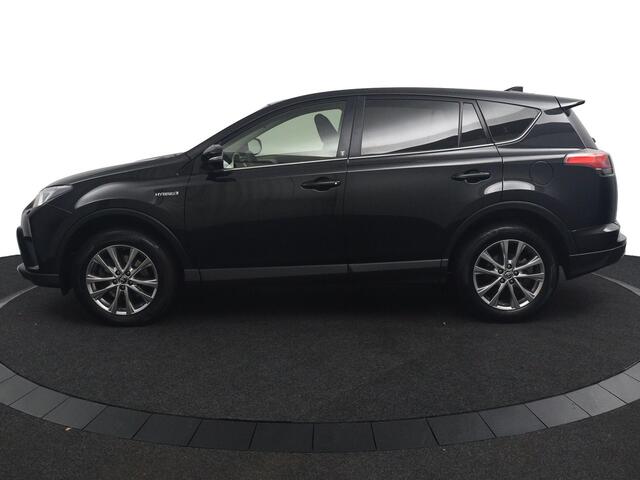 Toyota RAV4 2.5 Hybrid AWD Style Limited | Aanhangwagen geremd 1650 KG | Stoel verwarming | Stuurverwarming | Navigatie | Trekhaak | parkeersensor voor en achter |