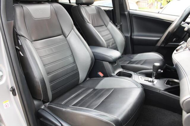 Toyota RAV4 2.5 Hybrid Black Edition / NAP / Schuif- kanteldak / Automaat / Trekhaak