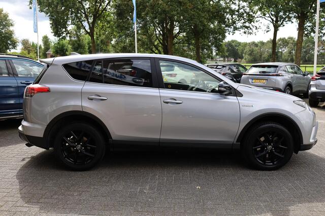 Toyota RAV4 2.5 Hybrid AWD Style BEARLOCK TREKHAAK CAMERA ZWARTE-HEMEL CRUISE NAV CLIMA 2XPDC 18''LMV ALL-SEASON