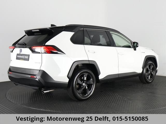 Toyota RAV4 2.5 HYBRID 4WD DYNAMIC BI-TONE GARANTIE 05-2031! SLECHTS 39.000 KM! 1650 KG TREKGEWICHT. STUUR & STOELVERWARMING . NAVIGATIE .PDC V & A .