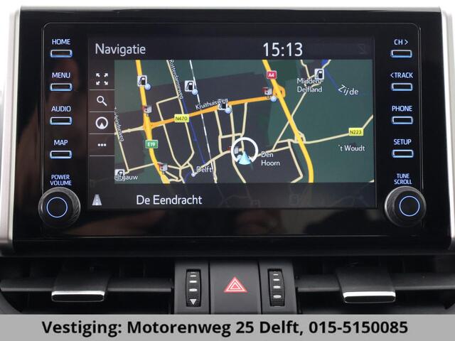 Toyota RAV4 2.5 HYBRID 4WD DYNAMIC BI-TONE GARANTIE 05-2031! SLECHTS 39.000 KM! 1650 KG TREKGEWICHT. STUUR & STOELVERWARMING . NAVIGATIE .PDC V & A .