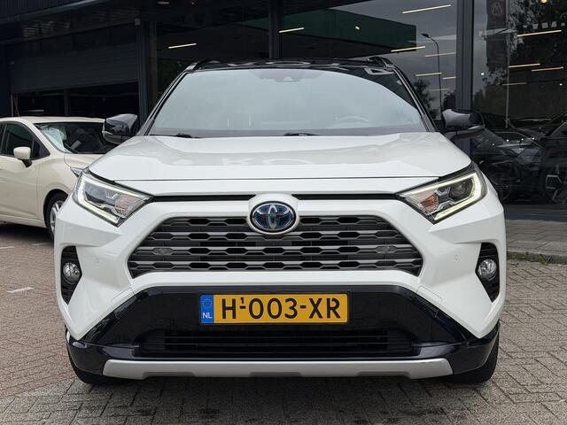 Toyota RAV4 2.5 Hybrid AWD Bi-Tone | CAMERA | JBL | LED KOPLAMPEN | NAVIGATIE | KEYLESS ENTRY/GO | LEDER | PARKEREN SENSOREN | STOELVERWARMING | ELEKTRISCHE STOELEN |