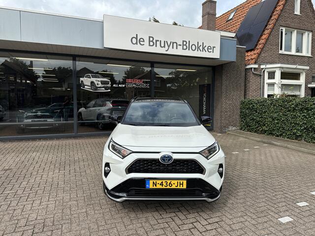 Toyota RAV4 2.5 Plug-in Hybrid AWD Bi-Tone Plus trekhaak / panoramadak / 360 monitor / stuurverwarming / JBL-audio / meest complete uitvoering / 10 jaar Toyota garantie-programma / Toyota pechhulppas / rijklaarprijs incl. garantie en onderhoud