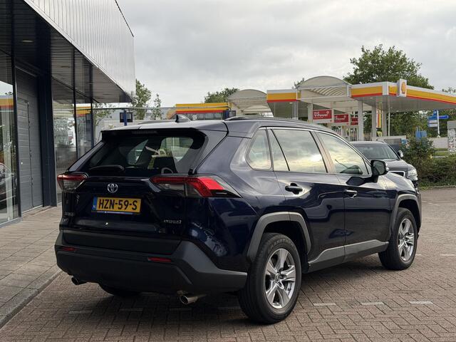 Toyota RAV4 2.5 Hybrid Business Plus APPLE CARPL./ANDROID AUTO | CAMERA | LED KOPLAMPEN | NAVIGATIE | KEYLESS ENTRY/GO | PARKEREN SENSOREN | STOELVERWARMING | VOORRUIT VERWARMING |