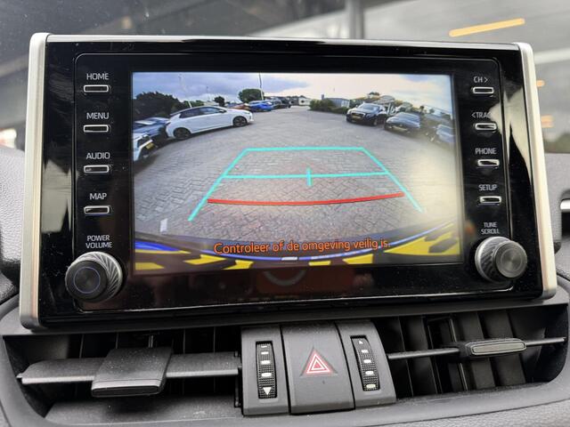 Toyota RAV4 2.5 Hybrid Business Plus APPLE CARPL./ANDROID AUTO | CAMERA | LED KOPLAMPEN | NAVIGATIE | KEYLESS ENTRY/GO | PARKEREN SENSOREN | STOELVERWARMING | VOORRUIT VERWARMING |