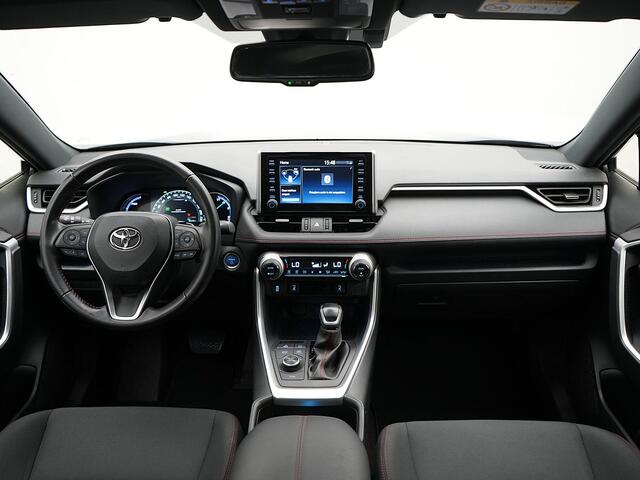 Toyota RAV4 2.5 Plug-in Hybrid AWD Dynamic | Parkeersensoren V+A | Trekhaak | Stoelverwarming |