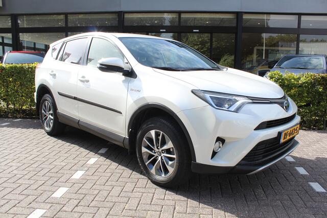 Toyota RAV4 2.5 Hybrid AWD Dynamic | Rijklaar | Trekhaak | Parelmoer | Adap.cruise | Sensoren v+a | Camera | 1650kg Trekgewicht | Dealer onderhouden | NL-auto