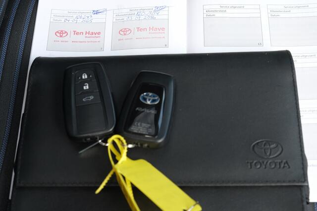 Toyota RAV4 2.5 Hybrid Business Automaat | Apple Carplay / Android auto | Intelligente parkeersensoren voor en achter | 9 speaker JBL audio | Bekleding, zwart kunstleder | Stoelverwarming op beide voorstoelen, in