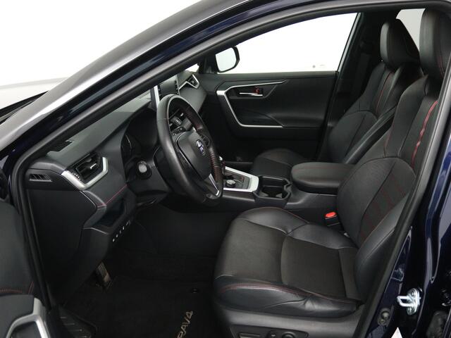 Toyota RAV4 2.5 Plug-in Hybrid AWD Bi-Tone Plus | Navigatie | 360 Camera | JBL | BLS | PDC | Head-up | Stuur-Stoelverwarming |